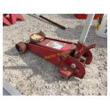 Heavy-duty steel hydraulic floor jack, Mac tools