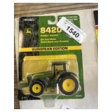 John Deere 8420 tractor 1/64 scale