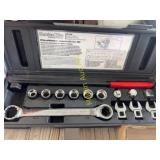 Serpentine belt tool