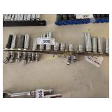 Mixed snap on sockets and flex heads