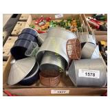 Farm grain bins for 1/64 scale collectibles