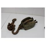 Double/Single Pulleys, slight damage on Large one