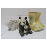2 Planters & Resin Bear
