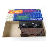 Lot of 2 Hoppers - C&NW and A&W - Roundhouse HO
