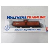 Canadian National 990990 Tank Car Walthers HO