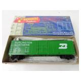 Burlington Northern 100024 Box Car Roundhouse HO