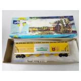 CNWX 109487 Census of Agriculture Hopper Athearn