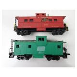 Lot of 2 Cabooses - Penn Central & C&NW - AHM HO