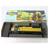 Chicago Northwestern GP50 Locomotive 5071 Athearn
