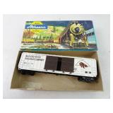 McCloud River RR Company 2110 Box Car Athearn HO