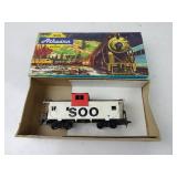 Soo Line 18 Caboose Athearn HO Scale Model Train