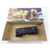Erie 21100 Hopper Athearn HO Scale Model Train in