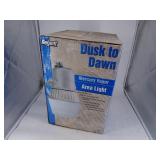 New Regent Dusk to Dawn Mercury Vapor Area Light