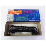 GATX 42526 Tank Car Roundhouse HO Scale Model