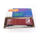 Western Pacific 38140 Modern Box Car Roundhuse HO