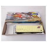 Chicago Northwestern 718037 Box Car Athearn HO