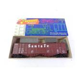 Santa Fe ATSF 310504 Covered Hopper Roundhouse HO