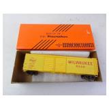 Milwaukee Road 16851 Box Car Rib Side Cars HO