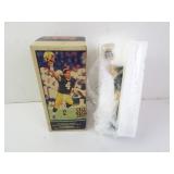 Sentry Brett Favre Superbowl XXXI Statue in Box