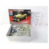 AMT Ertl Classics 1929 Ford Model A Roadster 1:25