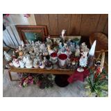 Large Grouping of Home Dï¿½cor Items