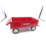 Ertl 1:16 Scale Red Farm Wagon