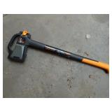 New Fiskars X25 Splitting Axe 28"