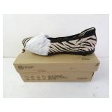 Clarks Size 7 Shoes in Box - Black Tiger Slip On