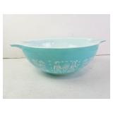 Vintage Pyrex Amish Butterprint Winged Mixing