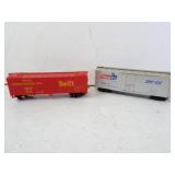 Lot of 2 HO Scale Model Train Refrigerator Cars -