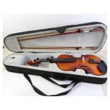 Mendini by Cecilio Violin in Case with 2 Bows
