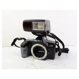 Vintage Minolta Maxxum 3000i Camera with Flash -