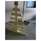 4ft Decorative Pallet Wood Tree Standee