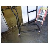 Vevor Rolling Chair Cart - Missing wheel