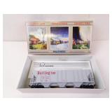 Burlington 85668 Hopper  Walthers HO Scale Model