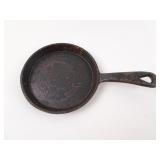 Small Cast Iron Egg Skillet 5"