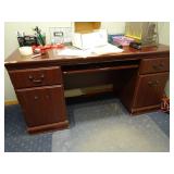 Desk - Excludes Contents - 61' wide