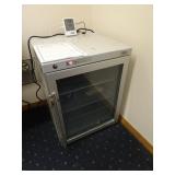 Global Industrial Locking Medical Fridge - Works