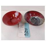 Lot of 2 Vintage Glazed Ceramic Bowls 7.5'