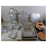 Assorted Wilton Cake Pans
