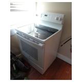 GE Electric Stove Oven - Works/Needs Cleaning