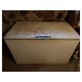 White Westinghouse Chest Freezer - Works