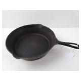 Vintage 11" Wagner Ware No. 8 Cast Iron Chicken