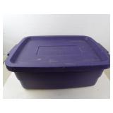 Rubbermaid Roughneck Lidded Storage Tote 10gal