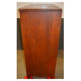Mahogany Hepplewhite graduated chest