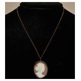 Carved cameo pendant