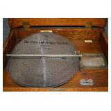 Oak grand Stella crank disc music box