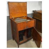 Oak grand Stella crank disc music box