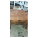 Solid oak 1 drwer Side table 26x25x21in