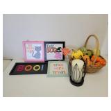 Halloween signs & fall decor